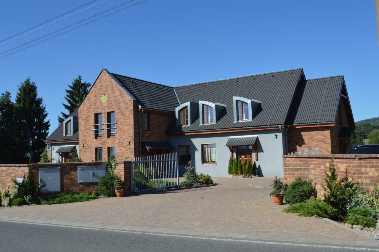Vila Lipa Novy Bor Exterior photo