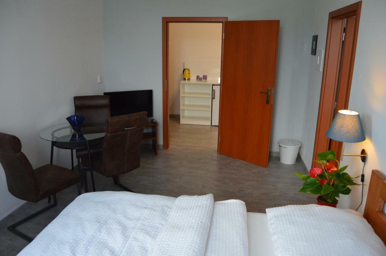 Vila Lipa Novy Bor Exterior photo